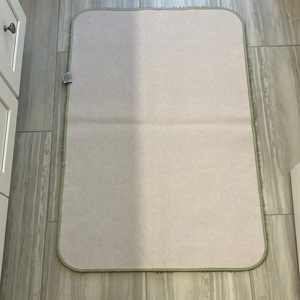 Living Colors Bath Rug - Picture 2 of 2